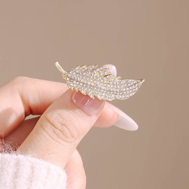 라이트 럭셔리 스타일 풀 다이아몬드 깃털 브로치는 우아 - Travel Accessories For Women 리뷰 및 가격