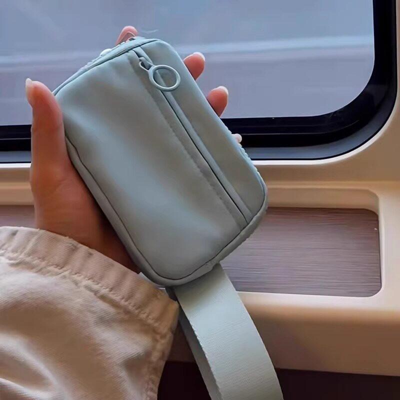 지퍼가 달린 여성용 손목 지갑 1개 쉽게 동전과 열쇠를 - Travel Accessories For Women 리뷰 및 가격