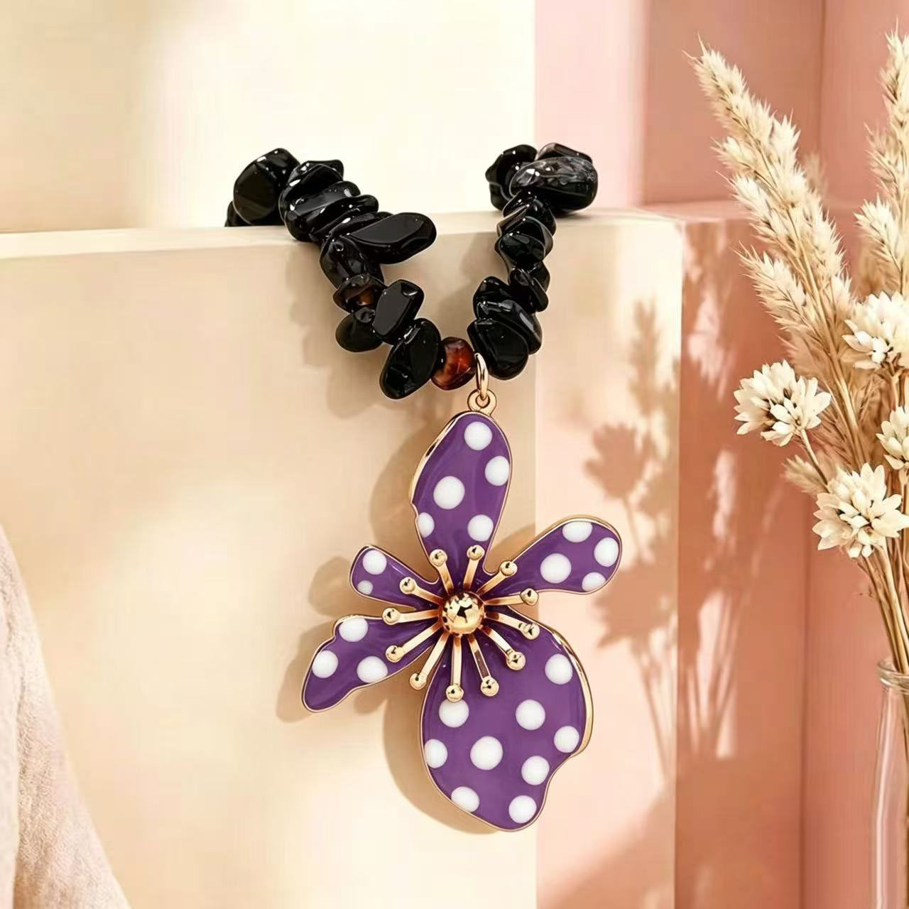 빈티지 시크 플라워 모양 블랙 스톤 목걸이, 블랙 앤  - Travel Accessories For Women 리뷰 및 가격